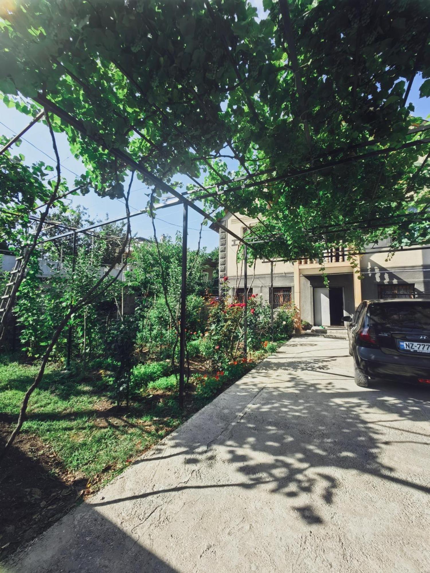 Guest House Metreveli Street 19 Khashuri Exterior photo